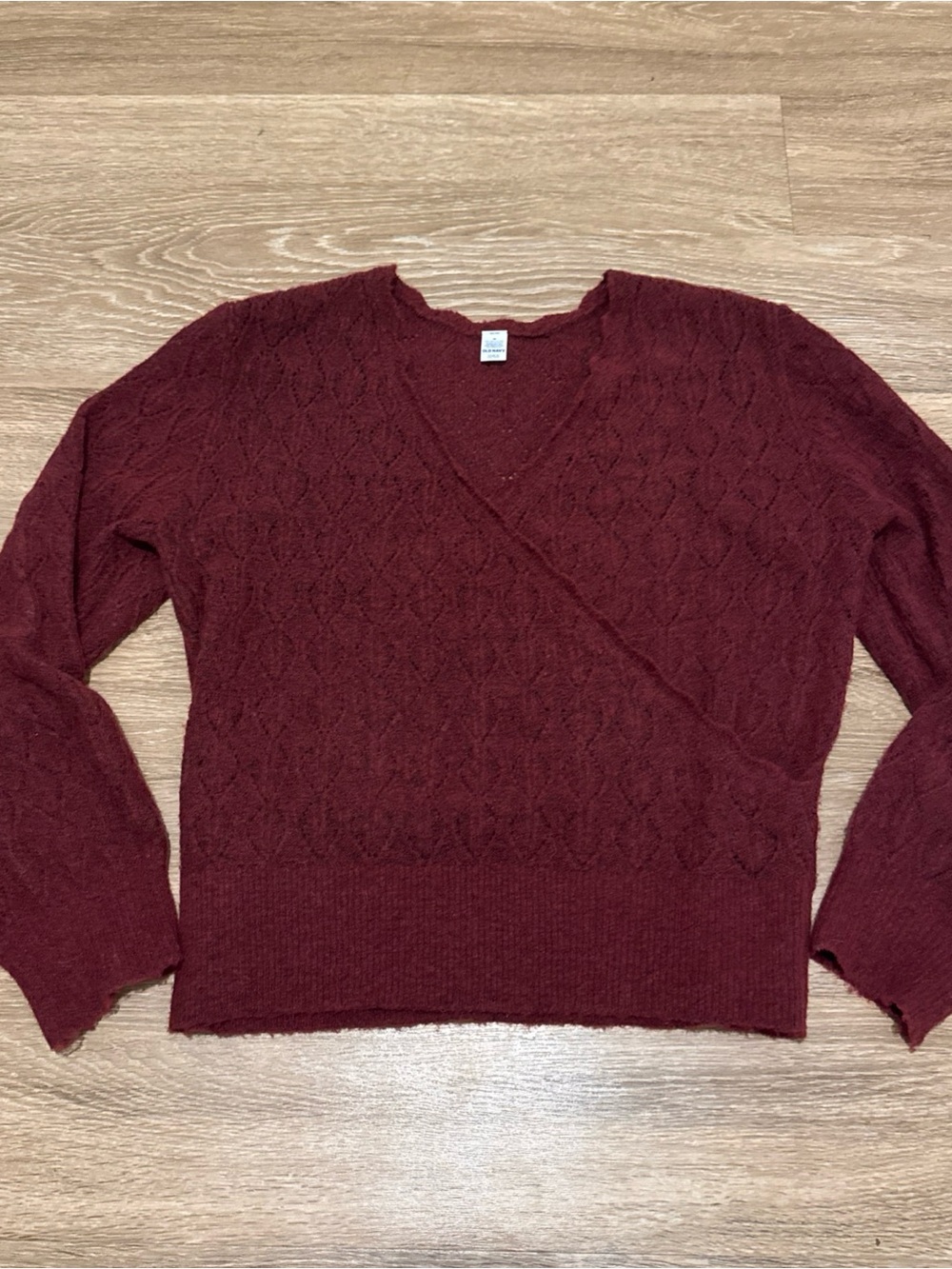 Old Navy V-Neck Knit Sweater in Wine size Medium